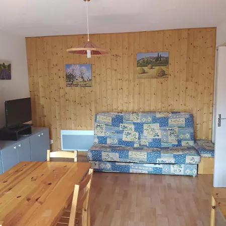 Cheneviers A56 Lägenhet *